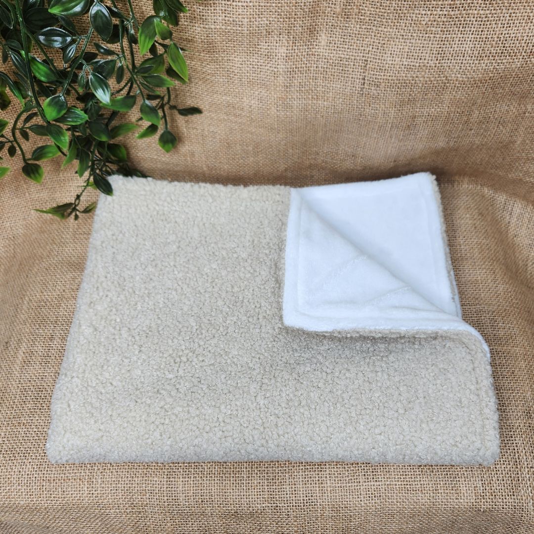 Couverture Moumoute et polaire effet fourrure blanche