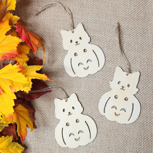 Suspensions Halloween chat citrouille (Bois clair ou foncé)