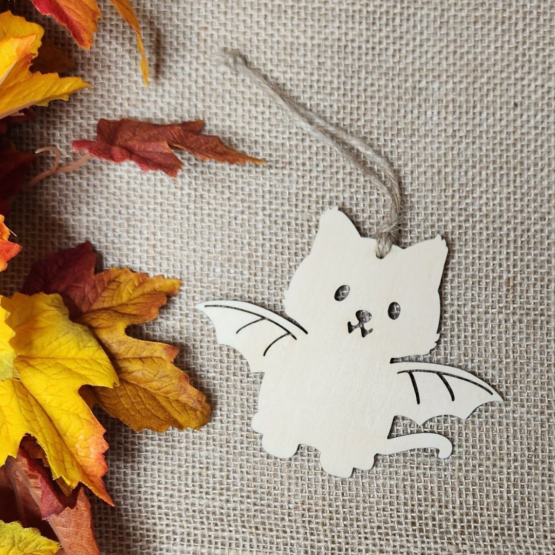 Suspensions Halloween chat chauve souris (Bois clair ou foncé)
