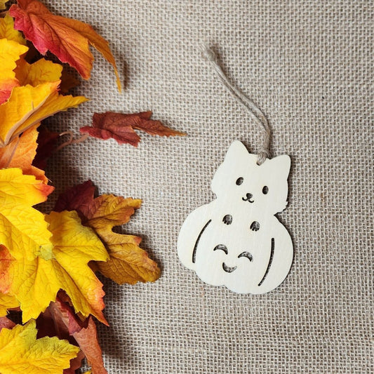 Suspensions Halloween chat citrouille (Bois clair ou foncé)