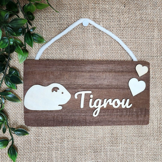 Pancarte rectangulaire personnalisée Cochon d'inde SOLO - (Bois foncé ou clair)