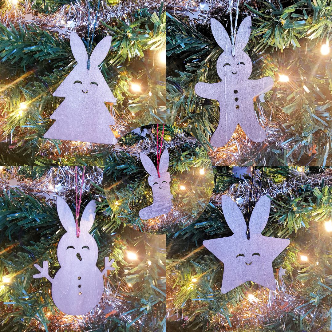 Wooden Christmas suspension - Lapinesque snowman! (Dark wood)