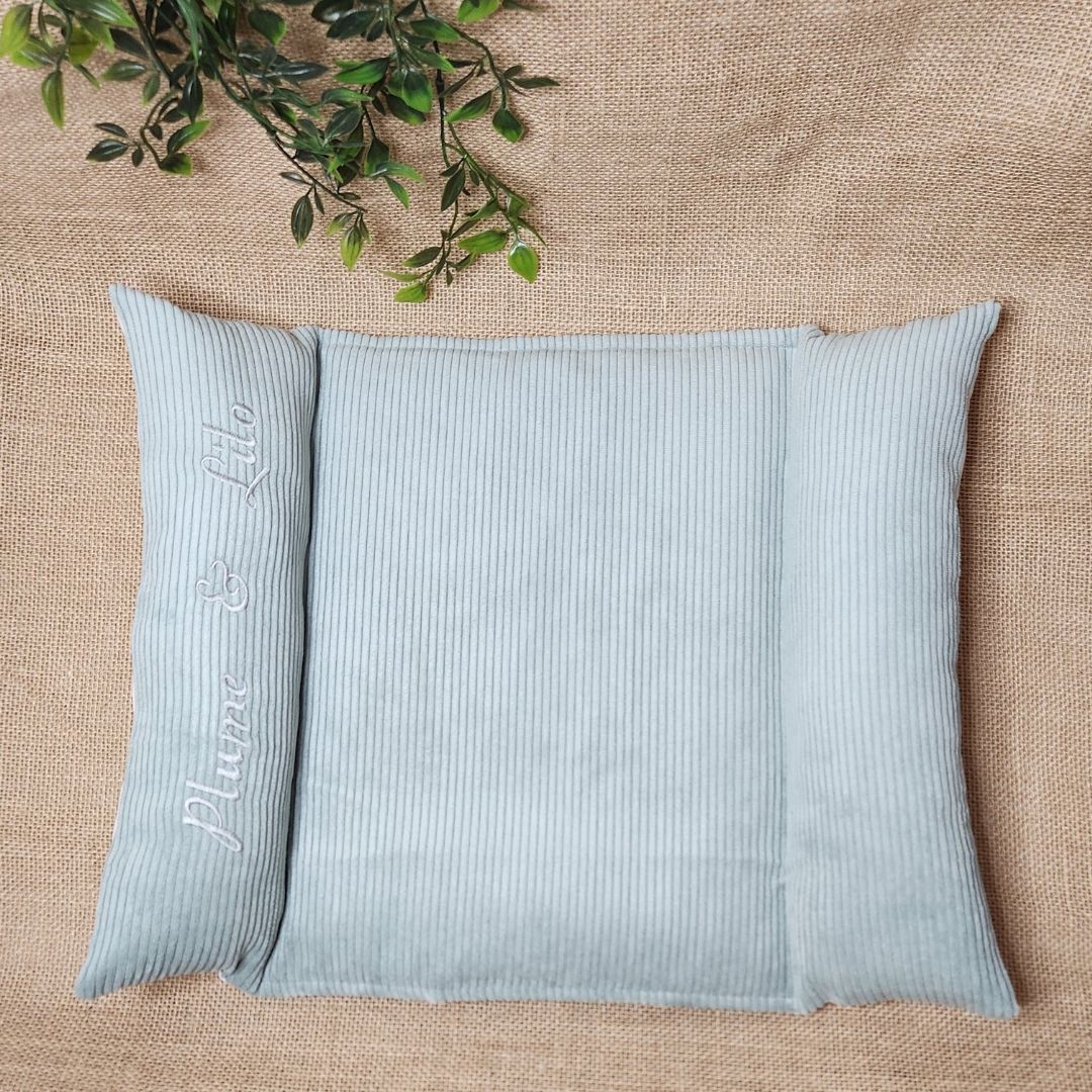 Frog cushion in eucalyptus velvet WATERPROOF