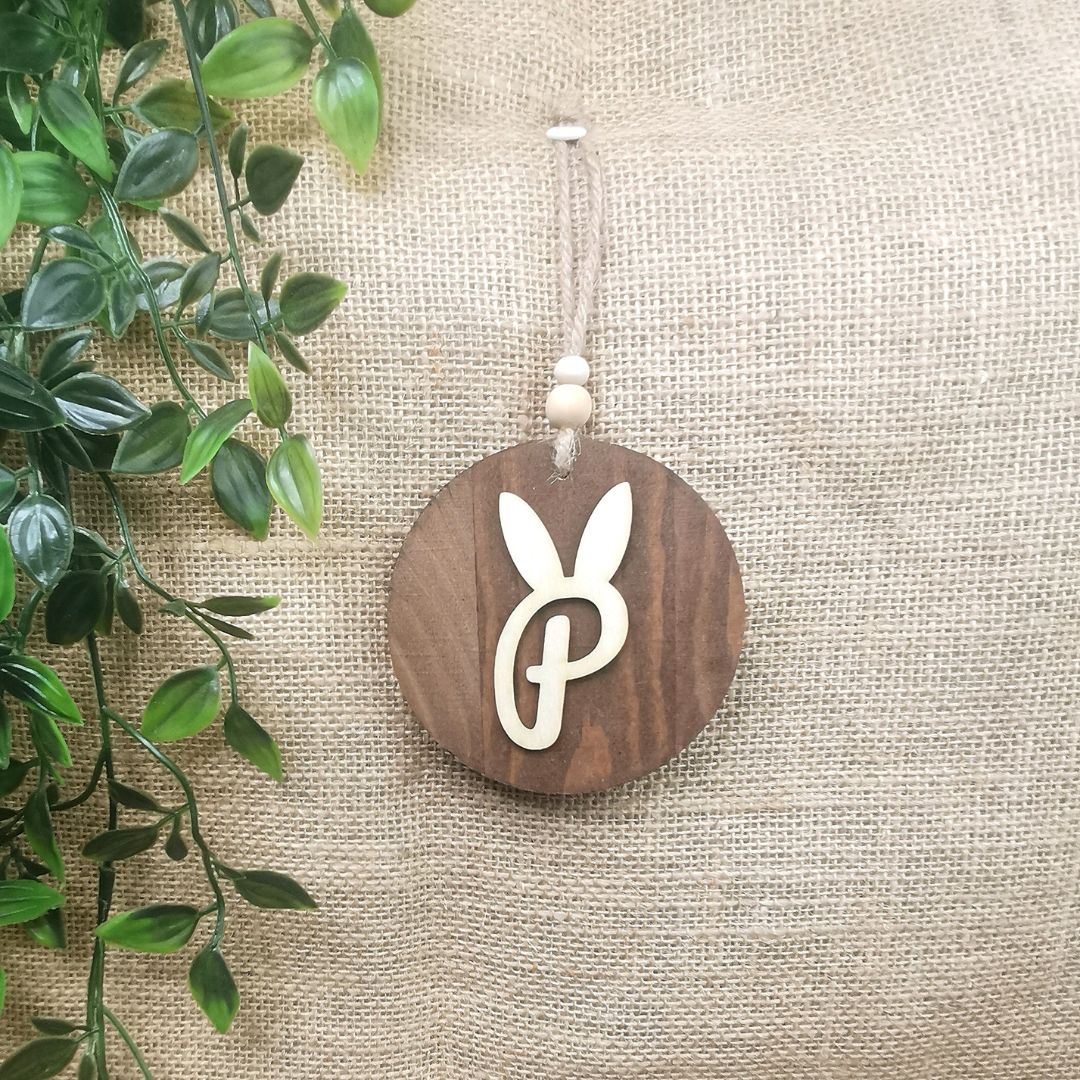 Suspension ronde lapin - Personnalisée (Bois foncé)