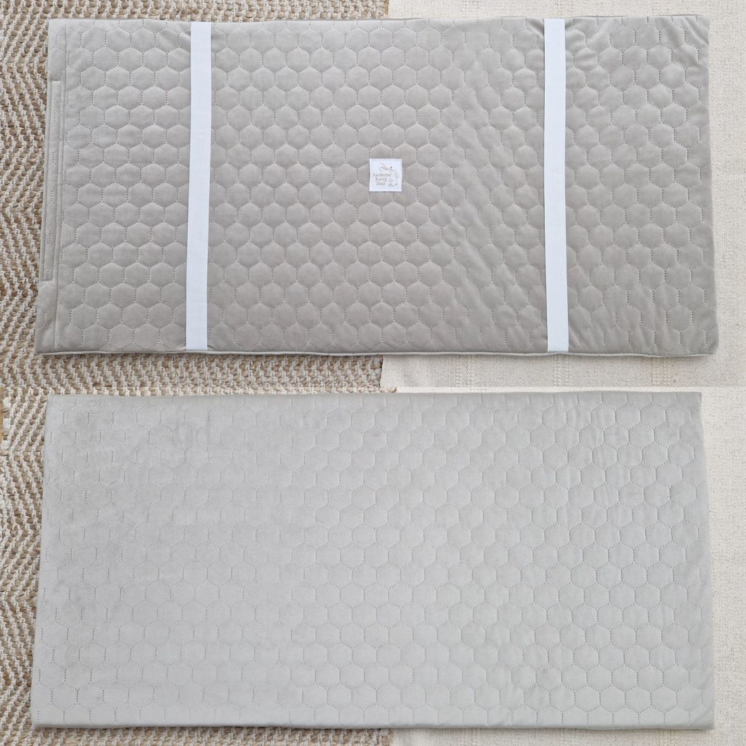 Kikkerkussen in eucalyptus fluweel WATERPROOF