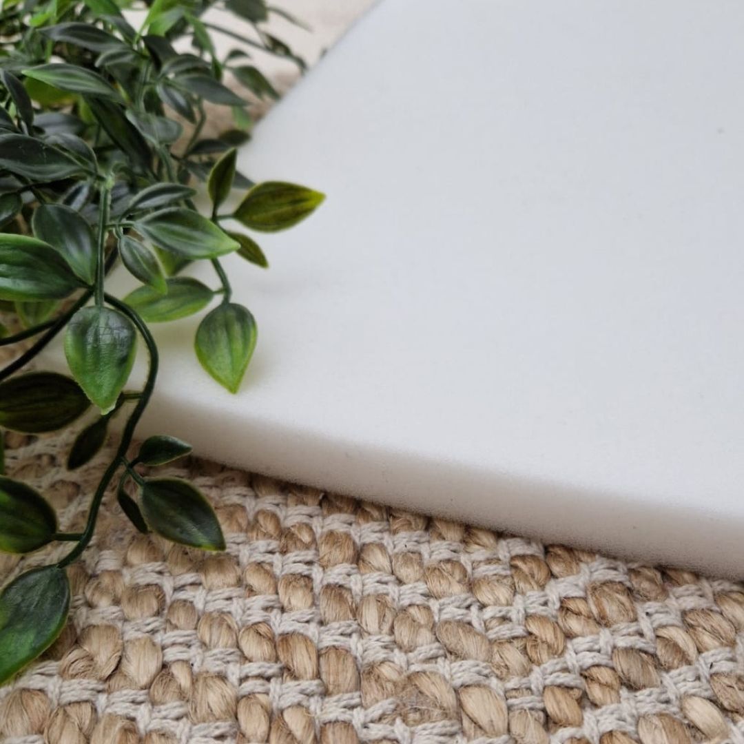Kikkerkussen in eucalyptus fluweel WATERPROOF