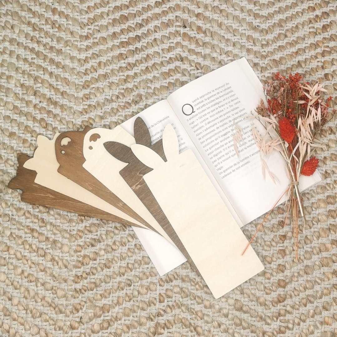 Marque page lapin - Bois foncé
