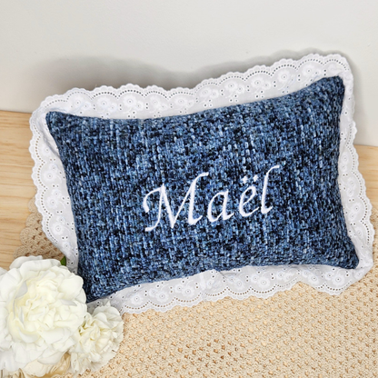 Petit coussin pour enfant - Broderie anglaise