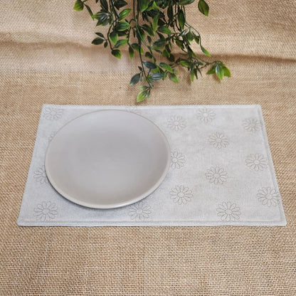 Tapis à gamelle - Imperméable et lainage beige - Gravure "Marguerites"