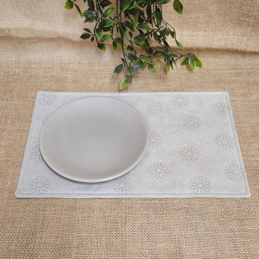 Tapis à gamelle - Imperméable et lainage beige - Gravure "Marguerites"