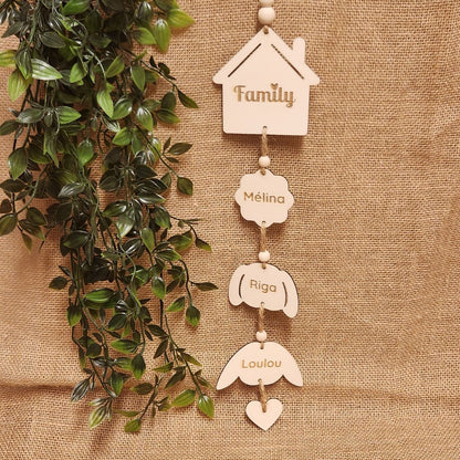 Suspension en bois - Ma petite famille